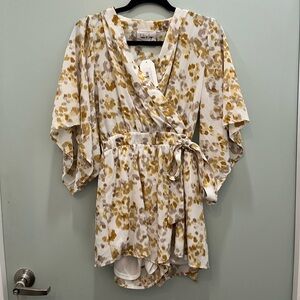 Sadie & Sage XS Cream White Romper NWT